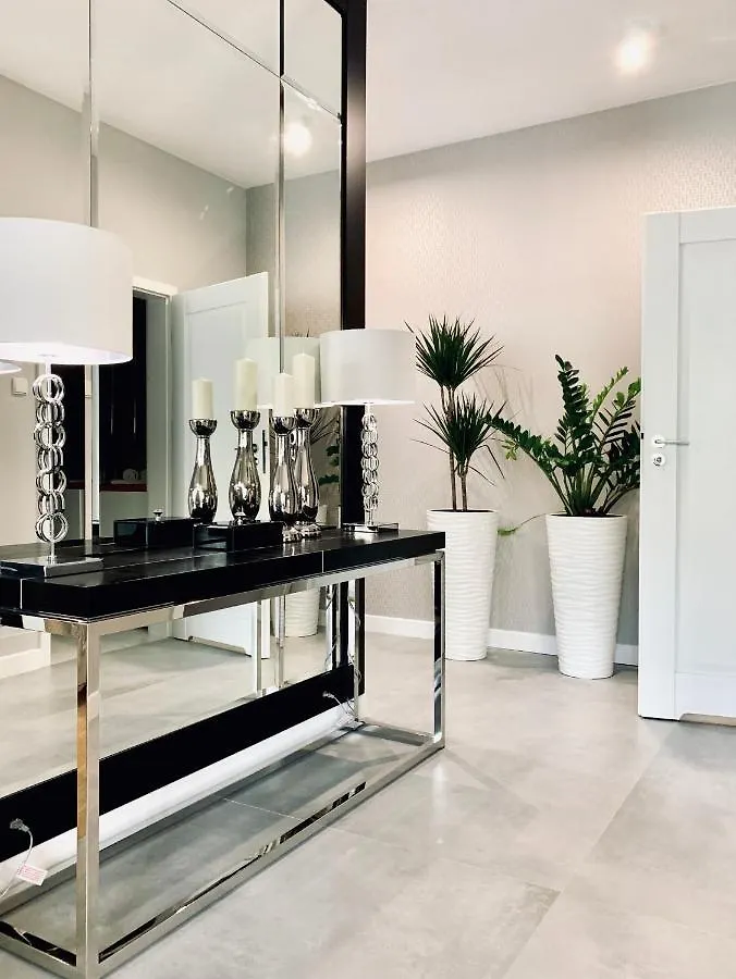 Zlota Luxury Apartments Warsaw 0*,