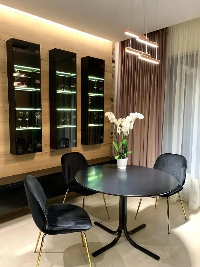 Zlota Luxury Apartments Varšava